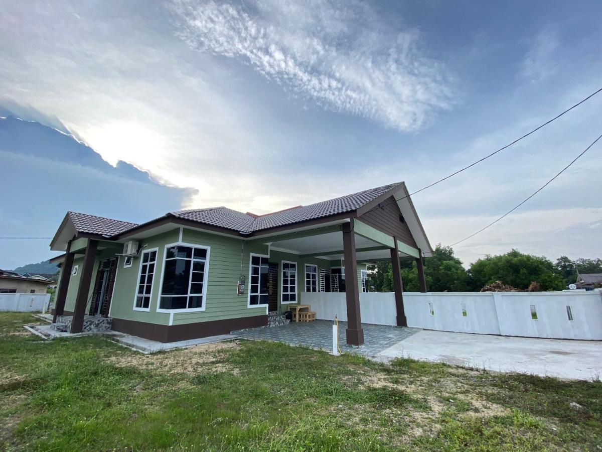 De Jara Guesthouse Dungun For Malay Екстер'єр фото