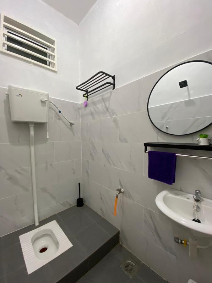 De Jara Guesthouse Dungun For Malay Екстер'єр фото