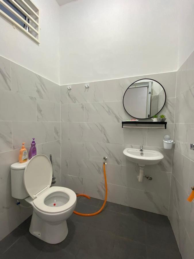 De Jara Guesthouse Dungun For Malay Екстер'єр фото