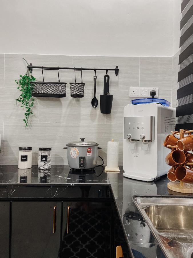 De Jara Guesthouse Dungun For Malay Екстер'єр фото