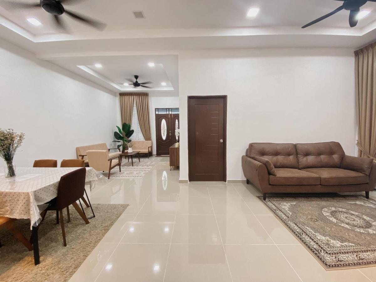 De Jara Guesthouse Dungun For Malay Екстер'єр фото